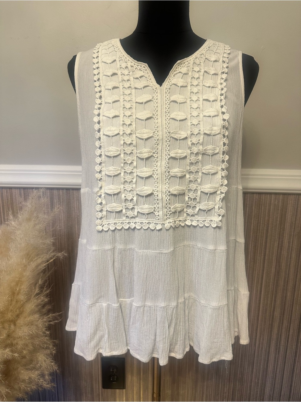 Indigo Soul Ivory Crochet Lace Boho Tiered Tank Top Size Medium